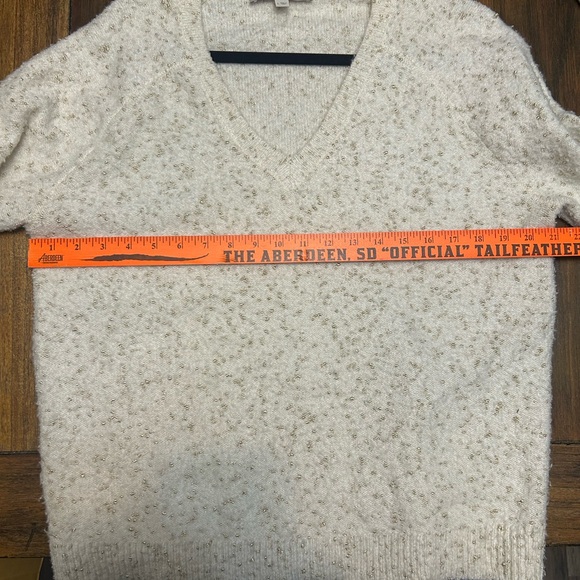 LOFT Women's Speckled gold Cream V-Neck Sweater larger - Picture 8 of 8